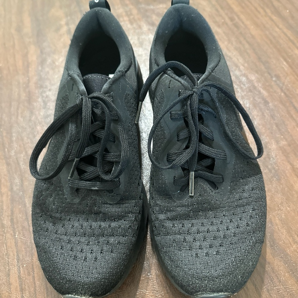 Nike Odessey React Lightweight Black Women's Sneakers Size 7.5